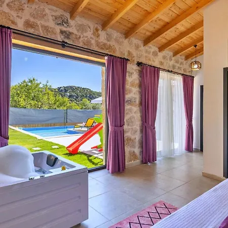 Villa Saribelen Village 2 Bedroom *