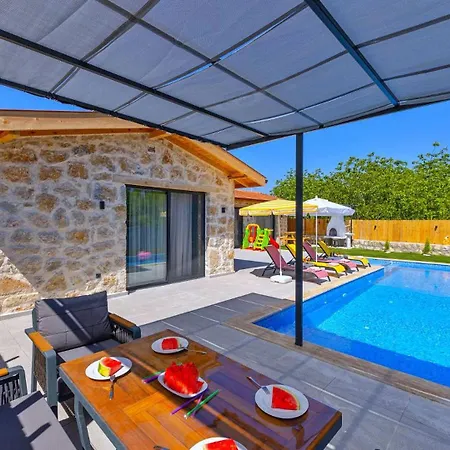 Villa Saribelen Village 2 Bedroom