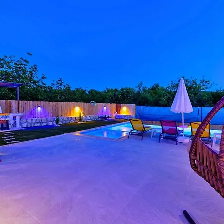 Villa Saribelen Village 2 Bedroom 1696 *
